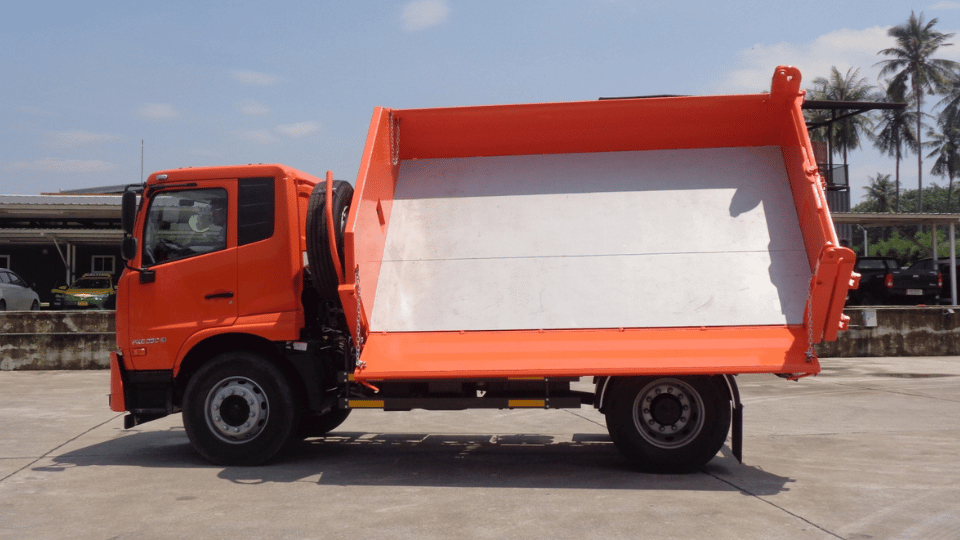 9Tipper body 5m3 (3-way)